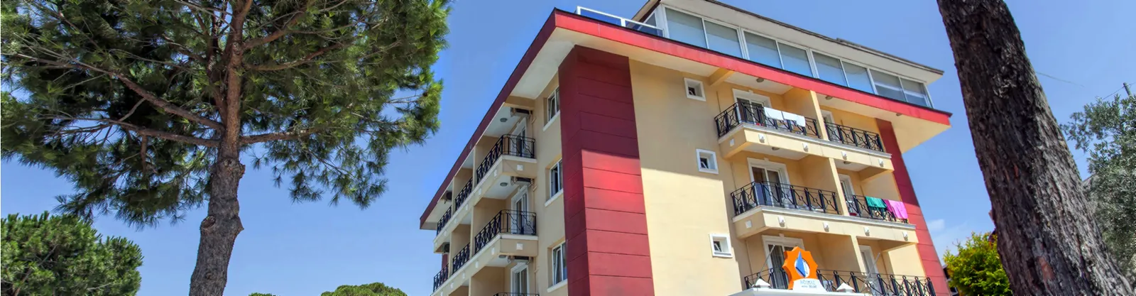 Solmaz Deluxe Otel dış cephesi