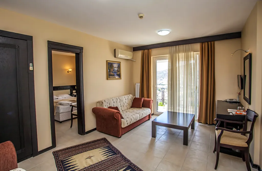 Suit oda — Solmaz Deluxe Otel Çeşme